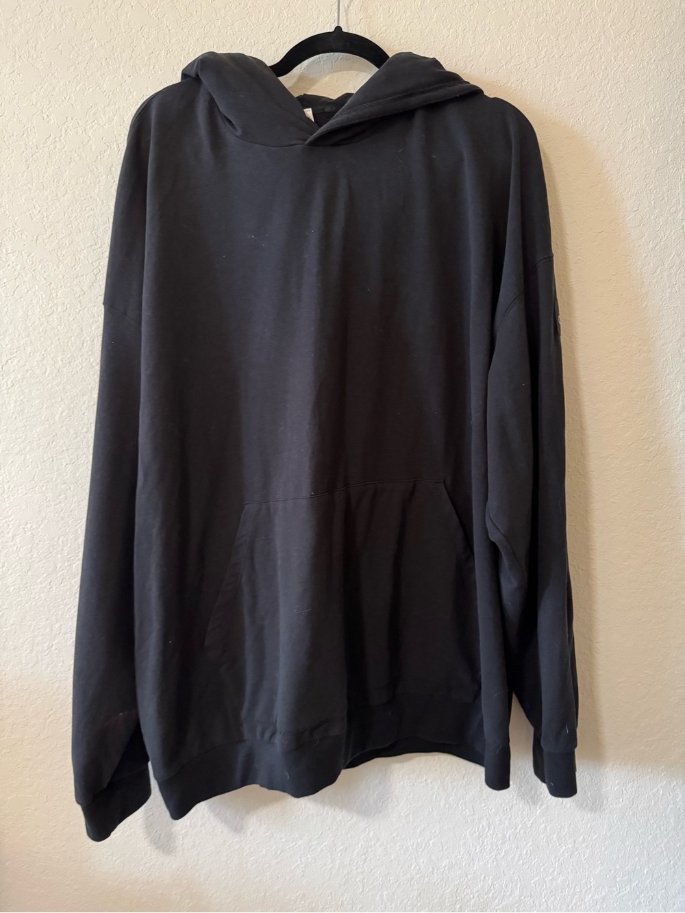 alo Basic Black Pullover Hoodie